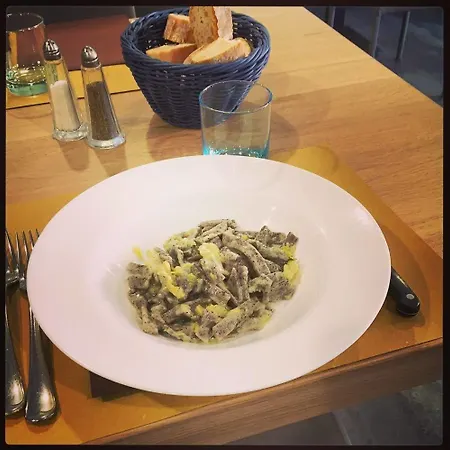 Trieste فندق موربينيو